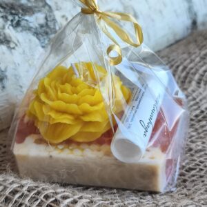 Meeseep, huulepalsam ja küünal komplekt