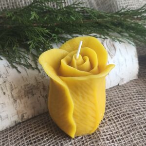 Mesilasvahast käsitsi valmistatud küünal Suur Roos