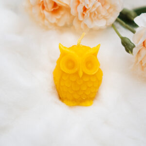 Mesilasvahast käsitsi valmistatud küünal öökull